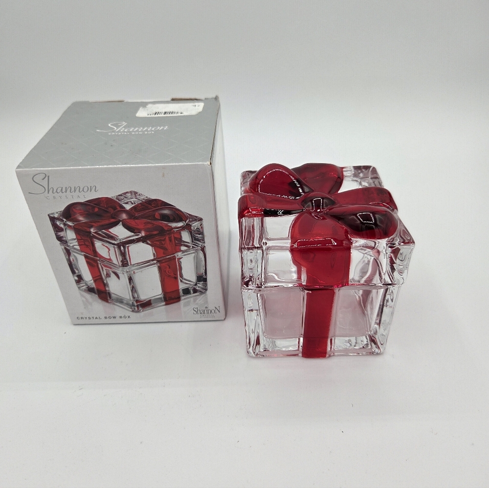 Shannon Crystal Glass Gift Bow Box Trinket Box